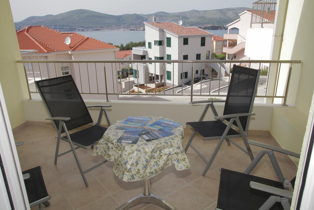 Apartment Horizont Trogir Eksteriør bilde