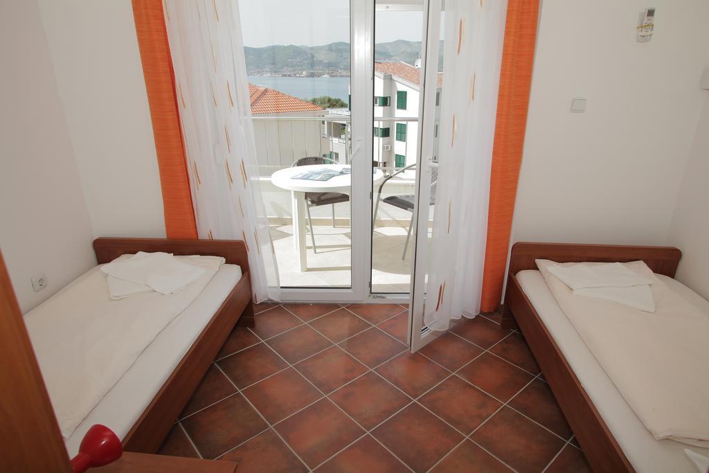 Apartment Horizont Trogir Eksteriør bilde